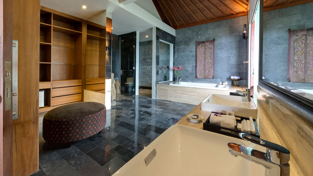 Villa Asada - Master bathroom one